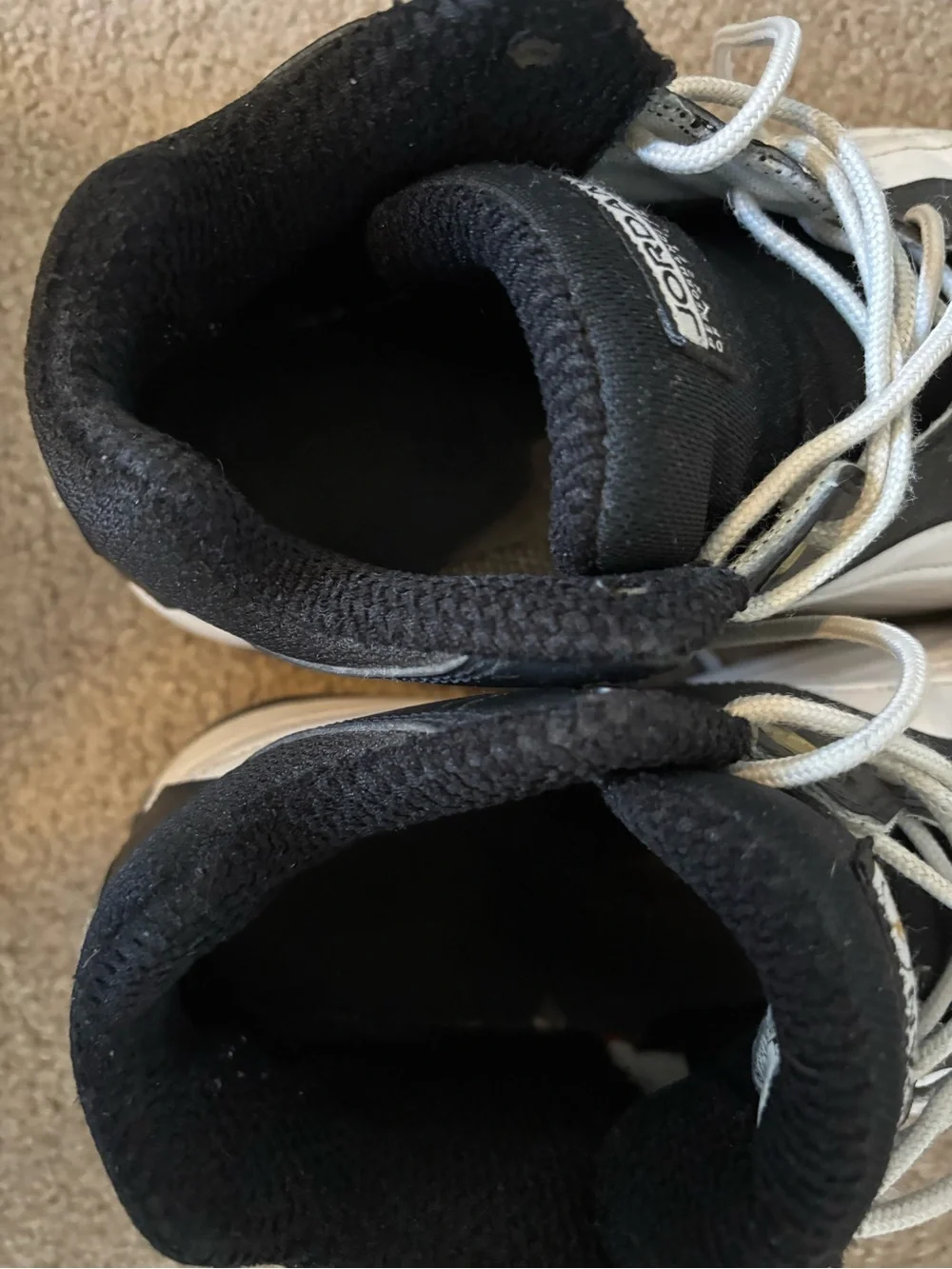 Jordan Men's Black & White Athletic Basketball Shoes